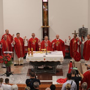 Misno slavlje i svečani unos relikvije Predragocjene Krvi Kristove u Prozorju